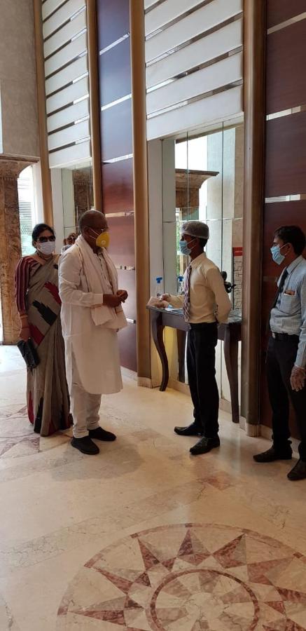 Hotel Venkatesh International Raipur  Luaran gambar