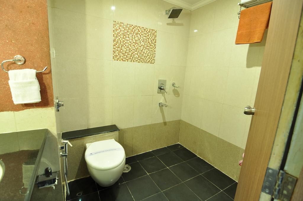 Hotel Venkatesh International Raipur  Bilik gambar